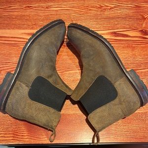 Allen Edmonds Ashbury Men’s Chelsea Boot. Very Gently Worn. Size 10 D